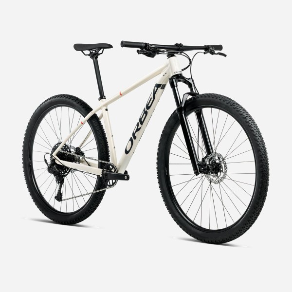 Onna 20 | Ivory White